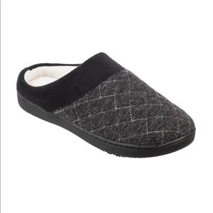 ISOTONER diamond quilted slippers Various sizes